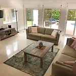 Willa 16 Centeanes - Fabulous Location Just Short Walk T Carvoeiro (Lagoa)