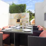 16 Centeanes - Fabulous Location Just Short Walk T