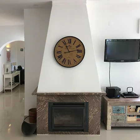 16 Centeanes - Fabulous Location Just Short Walk T Villa