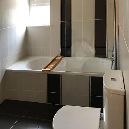 16 Centeanes - Fabulous Location Just Short Walk T קארבואירו